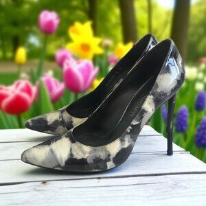 STUART WEITZMAN Marbled Black Ivory Patent Leather Heels Size 8